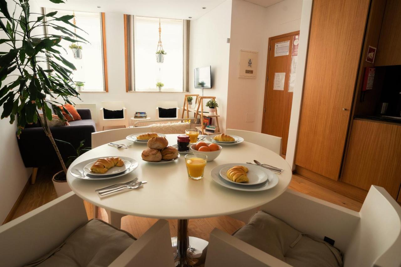 Downtown Porto Relaxed Apartment With Private Yard エクステリア 写真